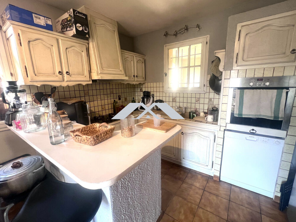 Maison familiale de 138 m² sur 2 000 m² de terrain  Vue dé