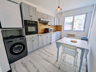  Appartement à louer 1 pièce 107 m²