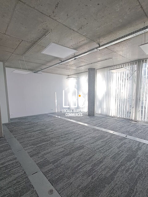   Nantes- Bureaux à louer 643 m2 