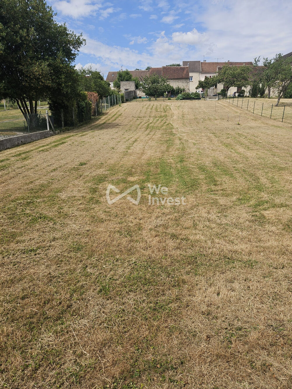   Terrain à bâtir de 306 m² avec une belle façade de 12.80 m 