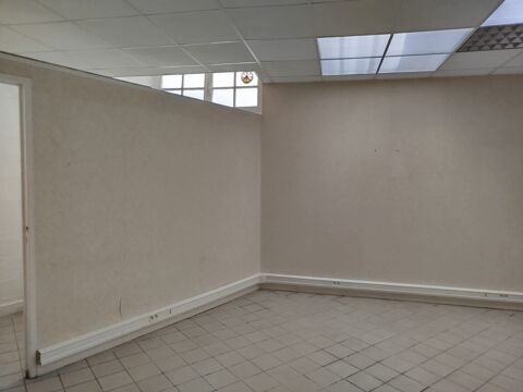   Locaux artisanaux de 135 m² à LIMOGES ! 