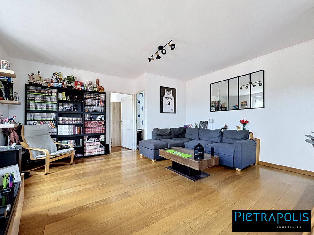 À vendre  Appartement lumineux au dernier étage avec vue d?