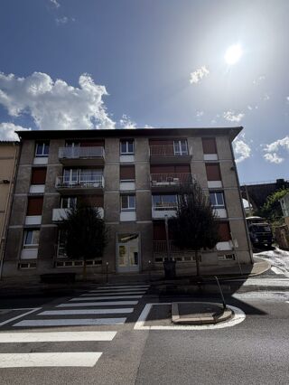  Appartement à louer 4 pièces 77 m²