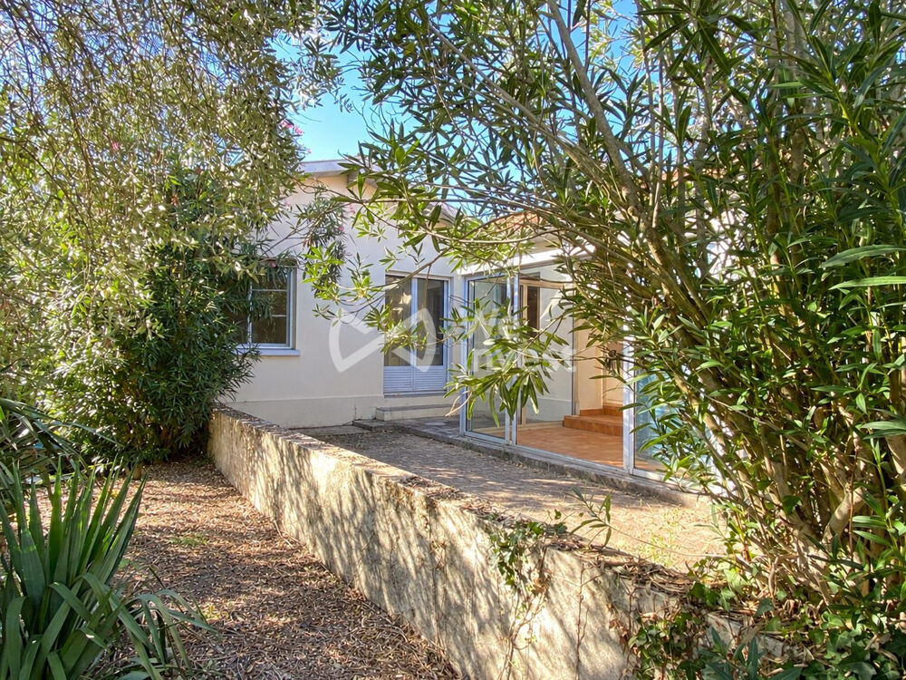 Vente Maison BLAYE – Maison de plain-pied à rénover avec garage et jardin Blaye