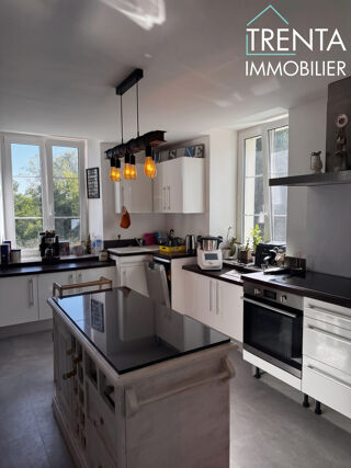  Appartement à vendre 6 pièces 140 m²