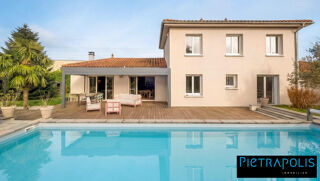  Maison à vendre 8 pièces 226 m²