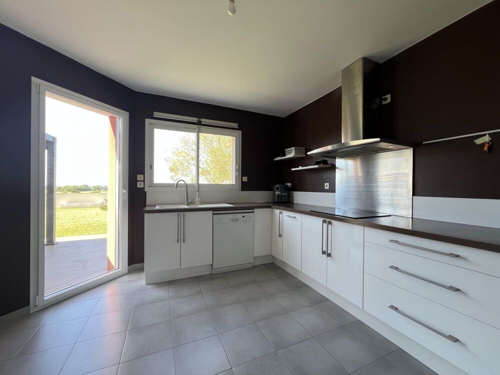 Maison familiale contemporaine  218 m²  7 pièces  Cr?