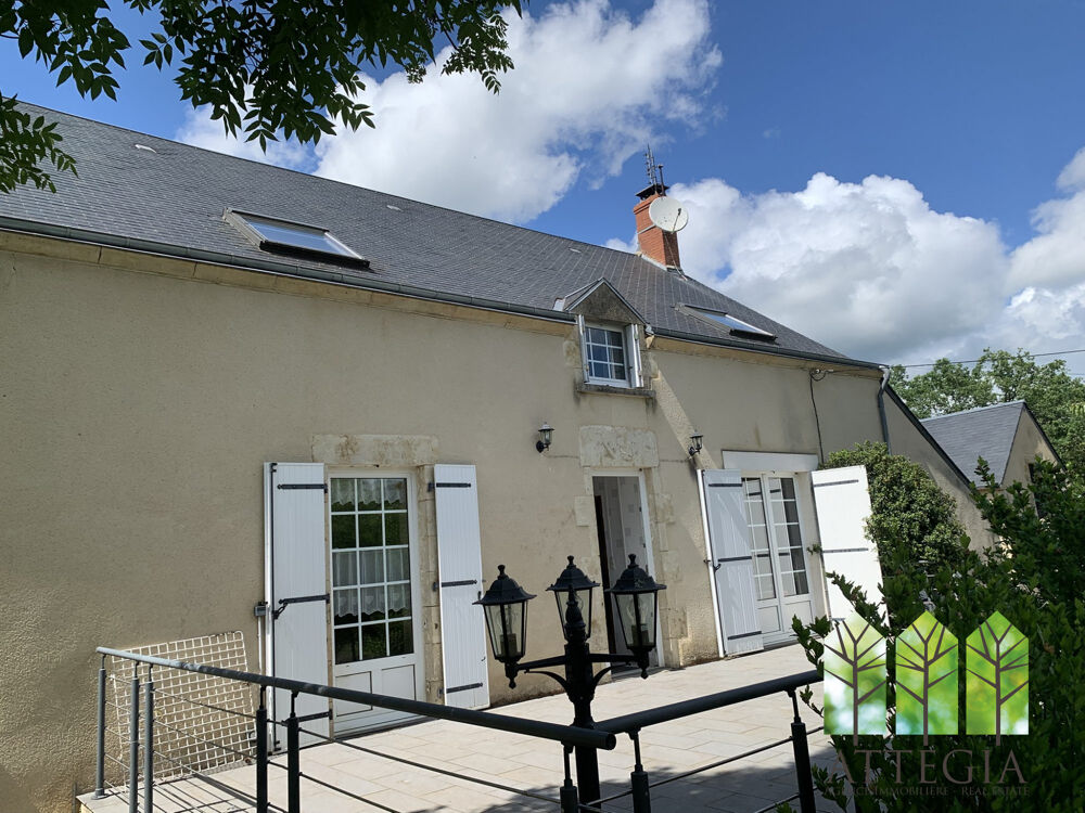 Spacieuse ferme avec granges, rivière et 3 hectares de terrain