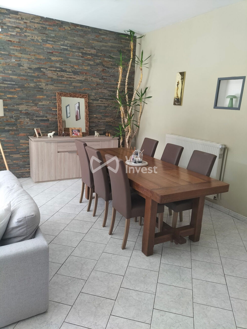 Chaleureuse Villageoise F6 + nombreuses dépendances + Très bon