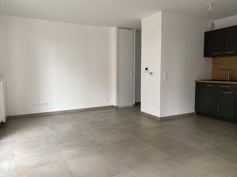 Location Appartement T3 non-meublé avec balcon et garage Lyon 5