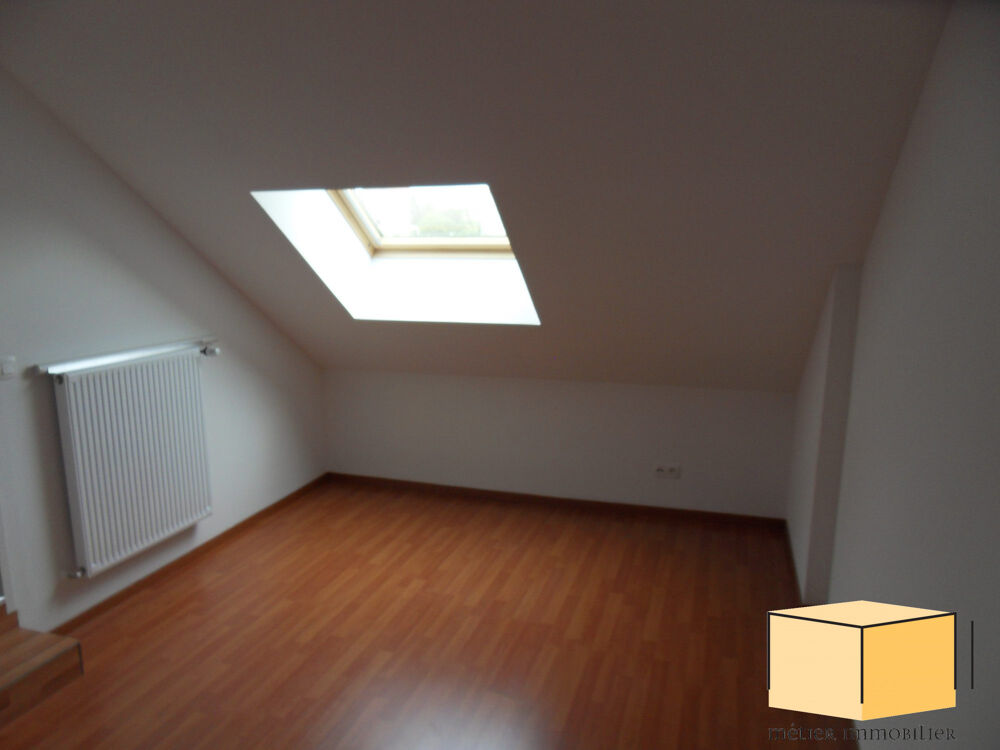 Location Appartement 2 pièces duplex avec balcon sur BELLEY (01300) Belley
