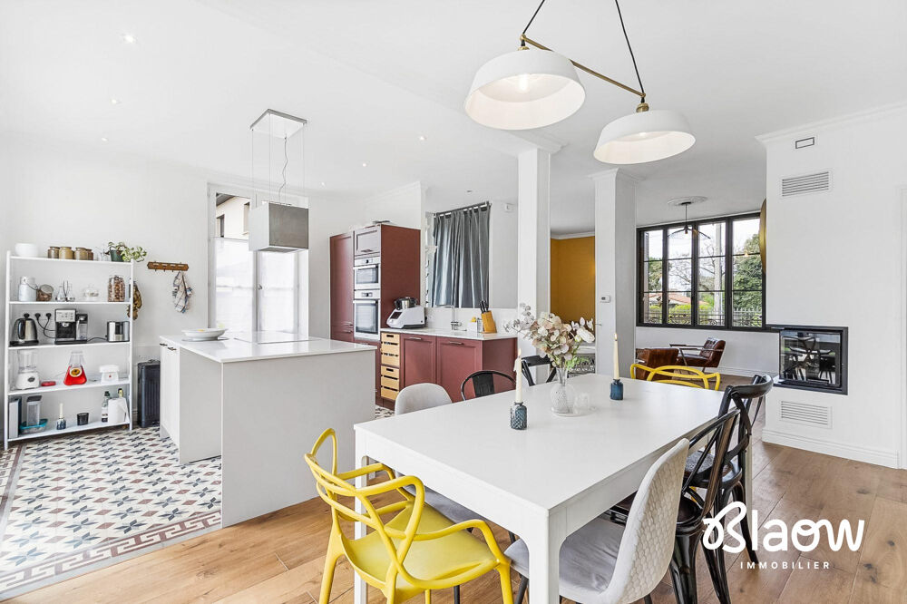Maison rénovée de 153 m² à vendre à Décines-Charpieu