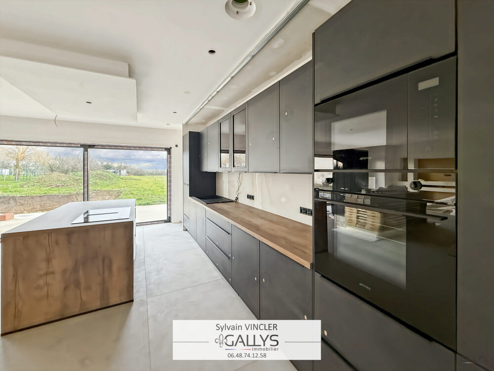 Maison PONTOY 149 m², jardin, terrasse, piscinable, garage