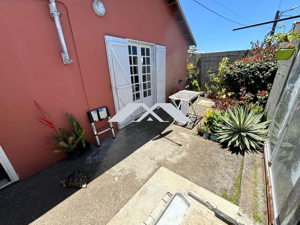 Deux Maisons à Petite Ile