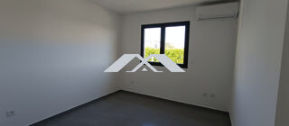 Maison à louer 3 pièces 133 m²