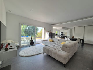  Maison à vendre 7 pièces 166 m²