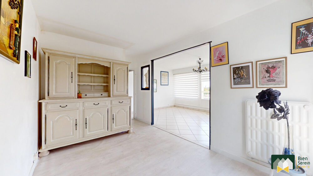 Appartement T4 avec balcon, cave et parking