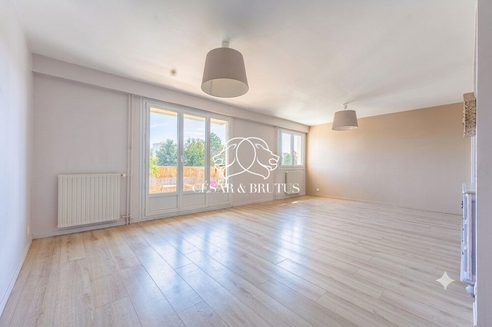 LYON 05 - appartement T4 de 94 m² avec balcon, cave et stationn