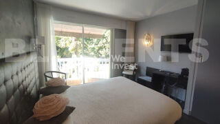  Immeuble � vendre 1300 m�