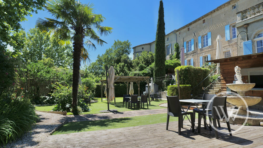 Propriété de caractère (430 m²) niché au coeur de Montolieu