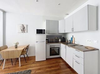 Vente Appartement Bordeaux Centre – T3 rénové de 40 m² avec 2 balcons et vue Bordeaux