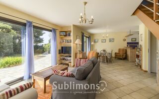  Maison à vendre 10 pièces 228 m²