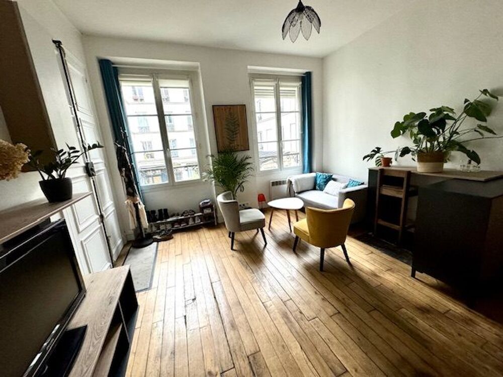 Location Appartement Grand studio avec coin chambre Paris 10