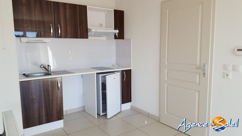 ST LAURENT DE LA SALANQUE, Appartement T2 avec terrasse et 2 par