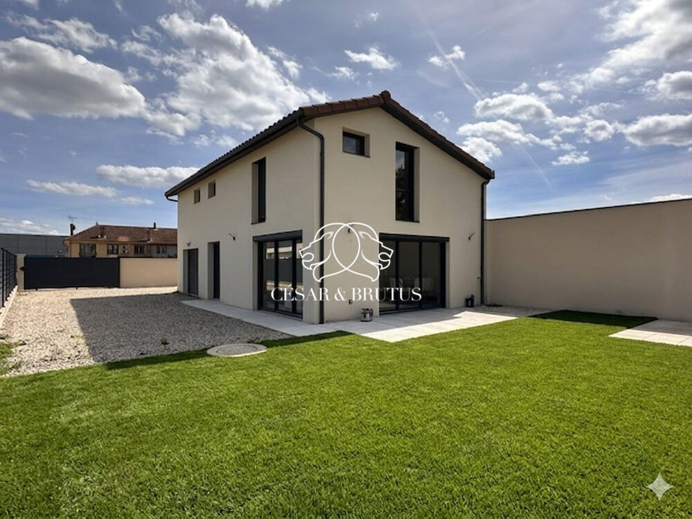 Vente Maison DECINES-CHARPIEU - Maison rénovée 5 pièces de 125 m² avec ga Décines-charpieu
