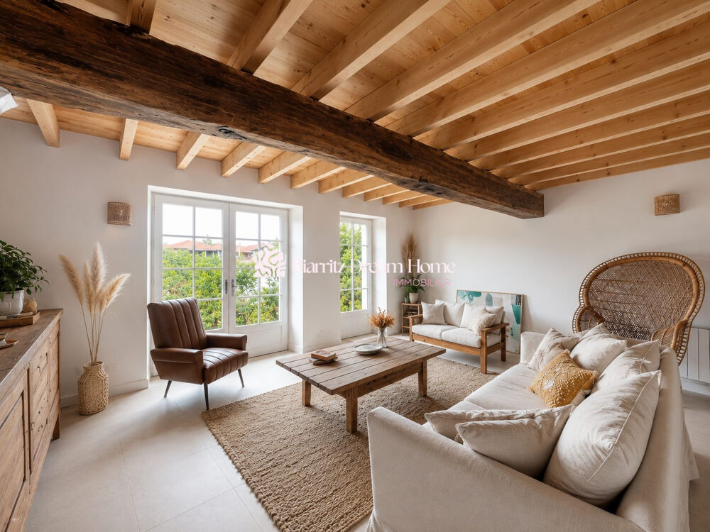 AHETZE  Appartement de caractère de 164 m² au coeur du vill