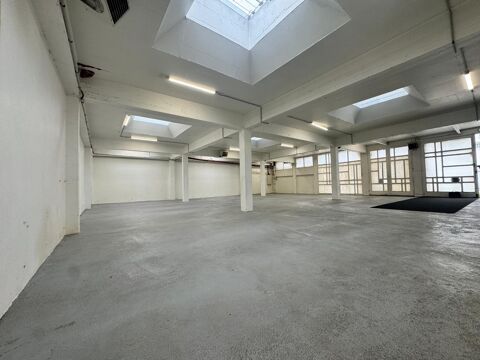   CONVENTION/LECOURBE - A LOUER BUREAU 254 m² - BATIMENT INDEPEND 