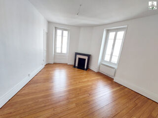  Appartement à louer 3 pièces 55 m²