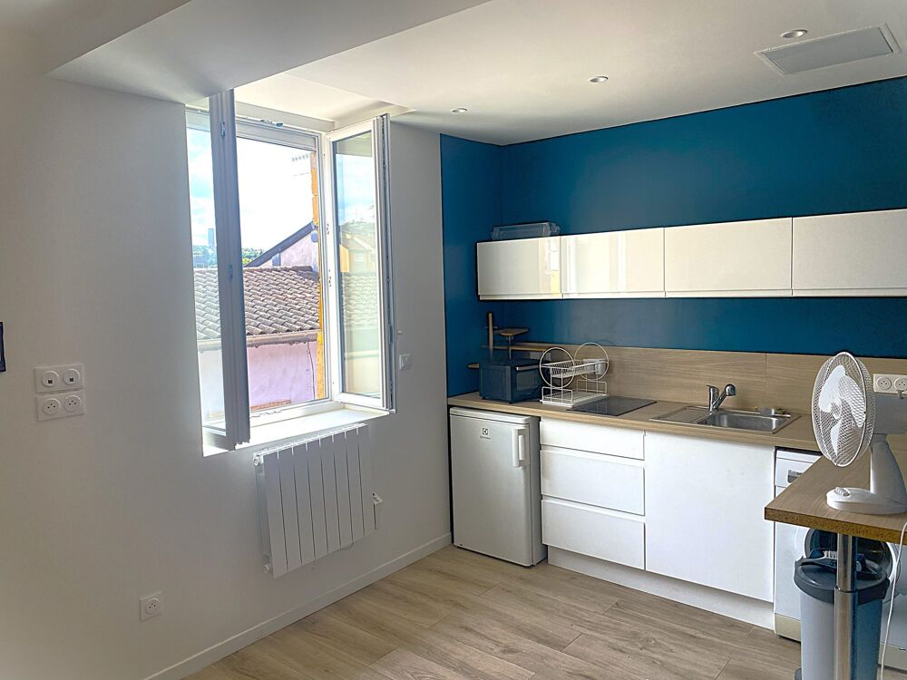 TRES BEAU STUDIO MEUBLE PROCHE GARE