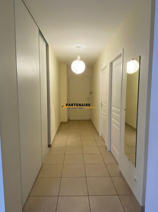  Appartement � louer 3 pi�ces 71 m� Tournon-sur-rh�ne