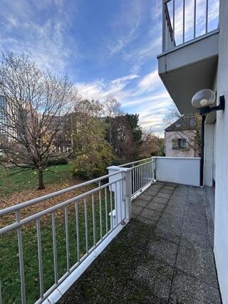  Appartement à louer 6 pièces 158 m²