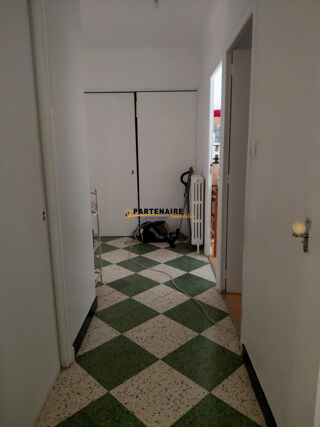  Appartement à louer 4 pièces 100 m²
