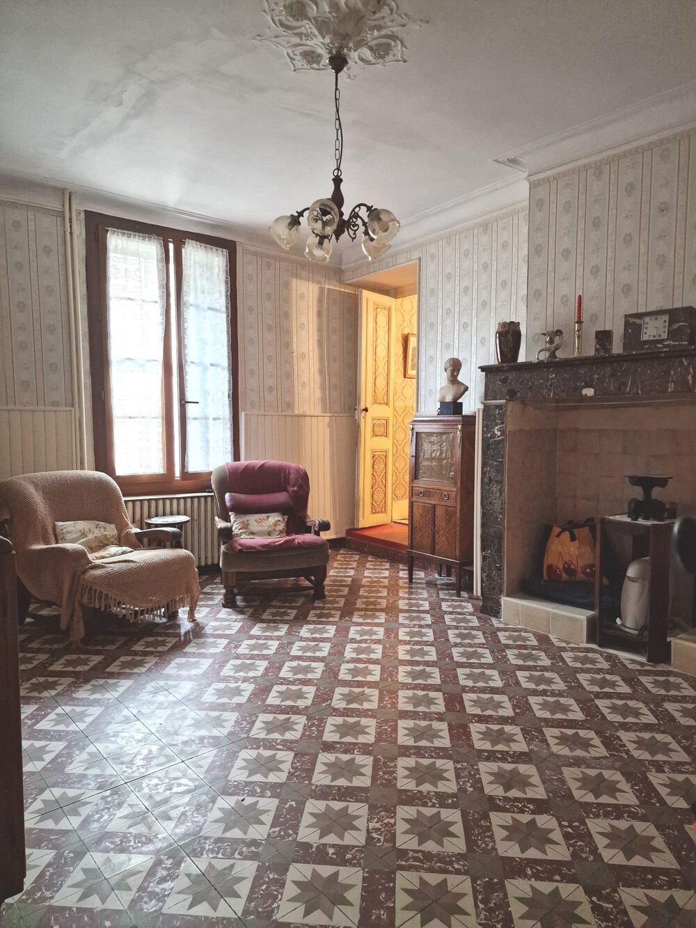 grande maison style bourgeoise avec jardin