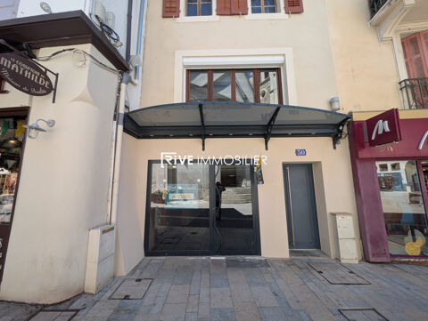THONON- Centre-ville- LOCAL de 96.99m&sup2; &agrave; 1896eur cc 1580 74200 Thonon-les-bains