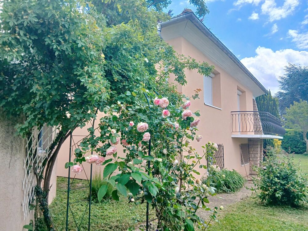 MAISON EXCEPTIONNELLE 6 PIECES DE 175 M2 CHASSIEU (69680)