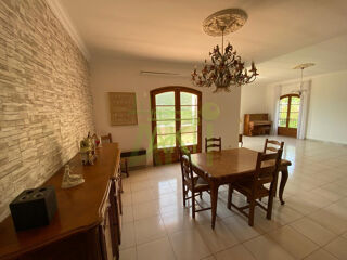  Maison � vendre 9 pi�ces 353 m�