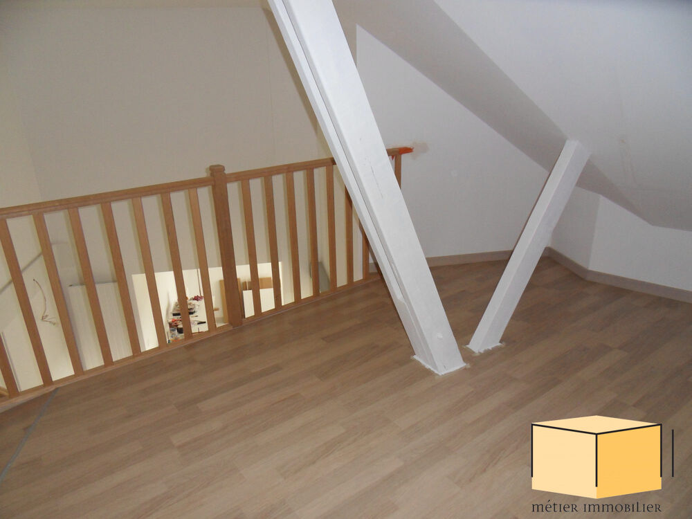 Location Appartement 2 pièces duplex avec balcon sur BELLEY (01300) Belley