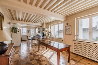  Maison � vendre 6 pi�ces 250 m� Neyron