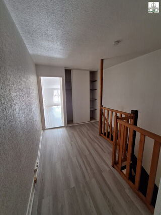  Maison à louer 4 pièces 110 m²