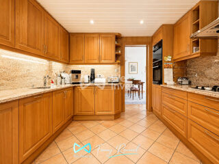  Maison à vendre 10 pièces 370 m²