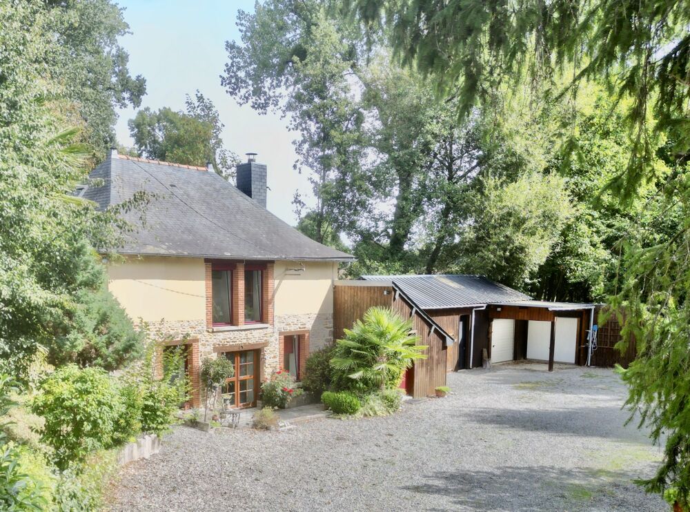ANCIEN MOULIN DE CARACTÈRE  8 HECTARES AVEC ÉTANG