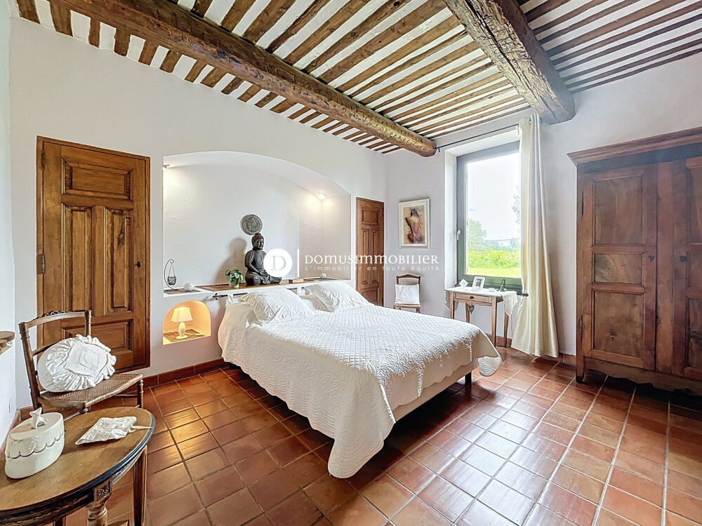 Mas provençal avec piscine