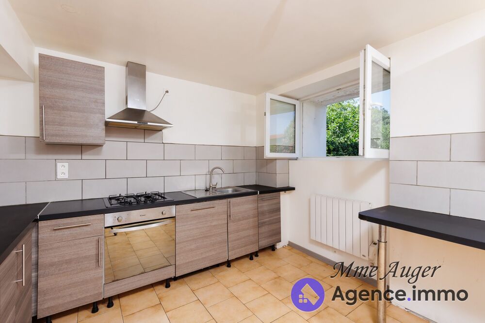 Maison 6 pièces 130M² sur terrain de 558m² au coeur du villag