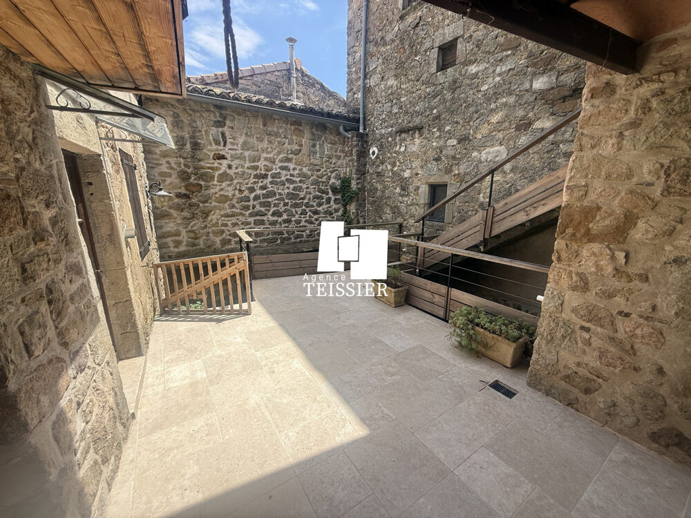 Sud Ardèche : 07460 Saint Paul Le Jeune, Maison de village avec