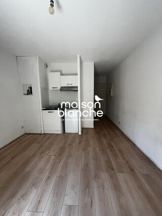  Appartement à louer 1 pièce 21 m²