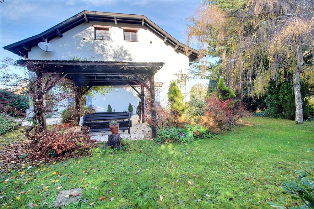 Au calme absolu  Authentique ferme savoyarde de 253 m² + com